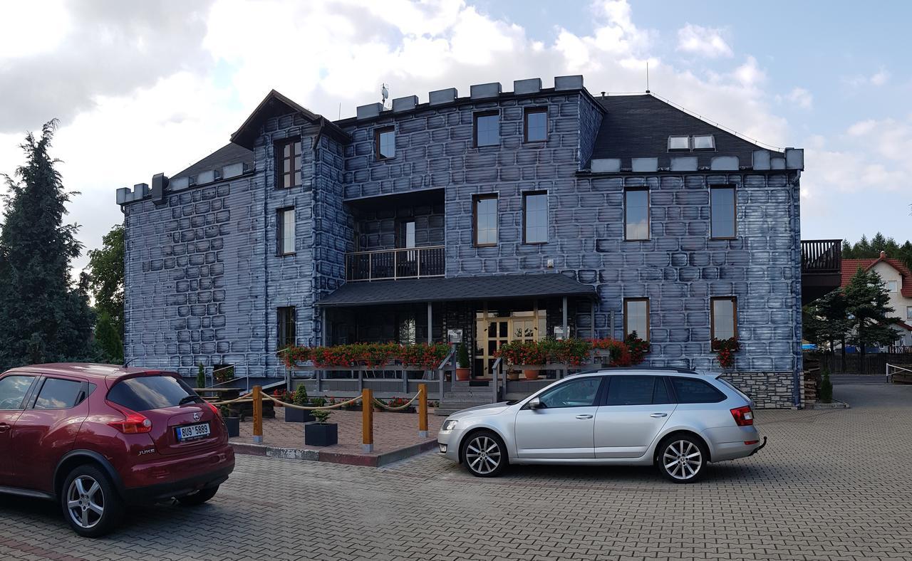 Camelot Hotel Tisá